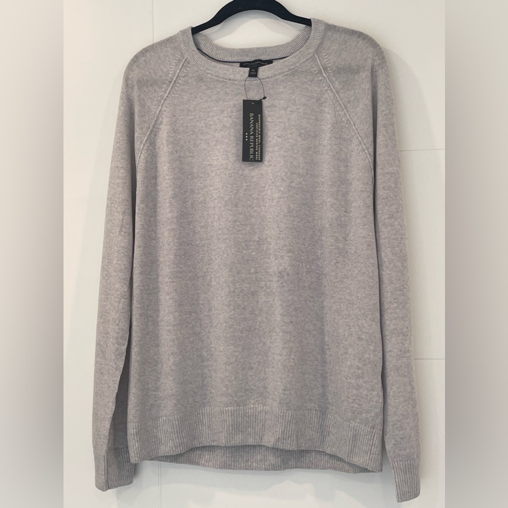 Brand New With Tags Banana Republic Heather Grey Merino Wool Sweater